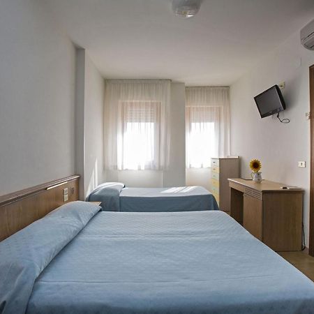 Hotel Esperia Alba Adriatica Ngoại thất bức ảnh