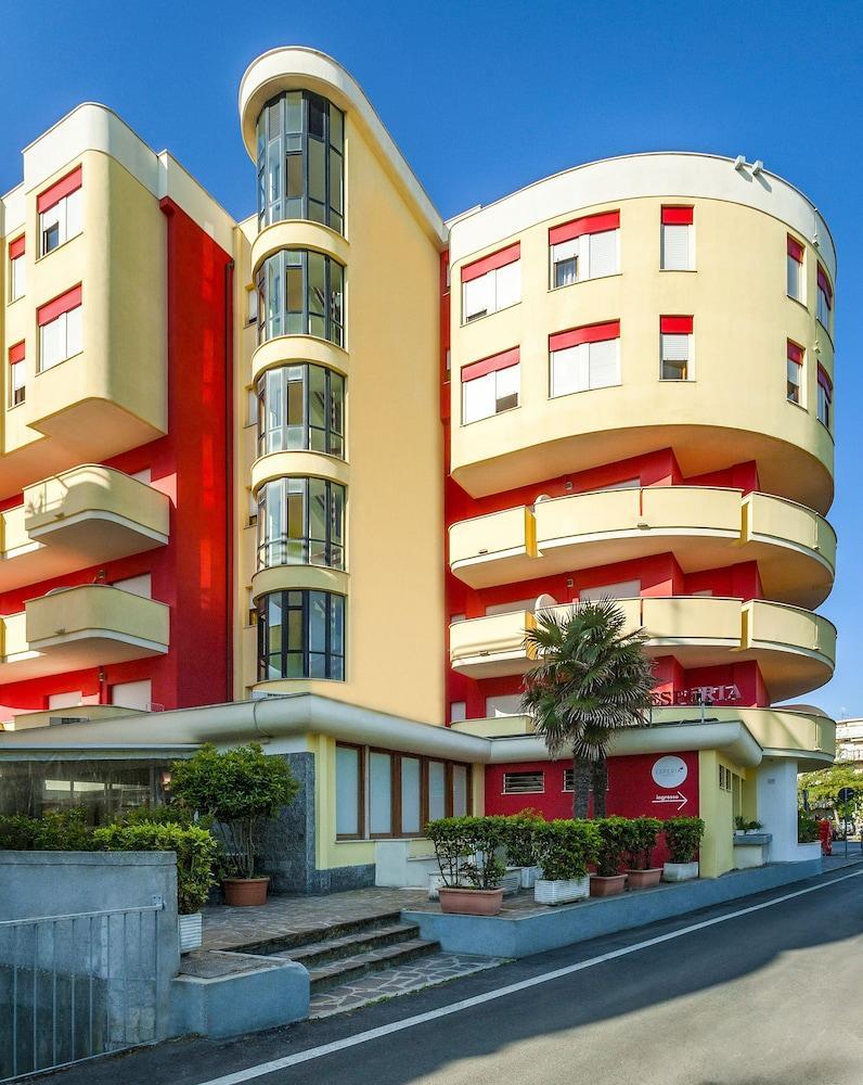Hotel Esperia Alba Adriatica Ngoại thất bức ảnh