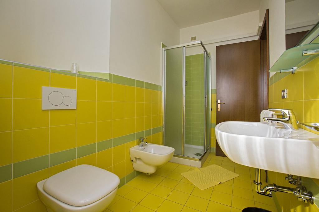 Hotel Esperia Alba Adriatica Phòng bức ảnh