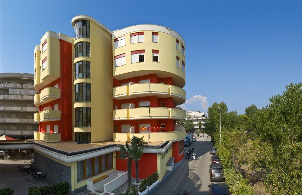 Hotel Esperia Alba Adriatica Ngoại thất bức ảnh