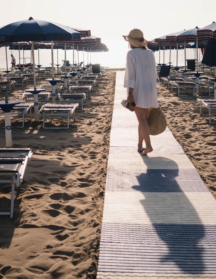 Hotel Esperia Alba Adriatica Ngoại thất bức ảnh