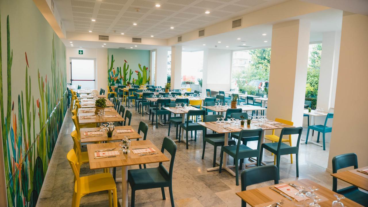 Hotel Esperia Alba Adriatica Ngoại thất bức ảnh